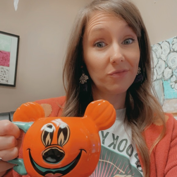 Meet your Posher, Amy - Picture 9 of 9